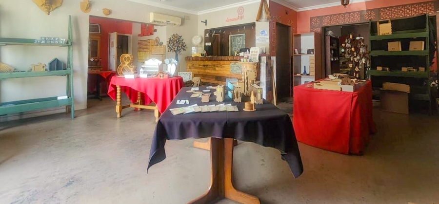  Bedroom Property for Sale in Flamwood North West